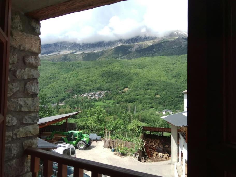 Vila La Borda De Sesué Exteriér fotografie