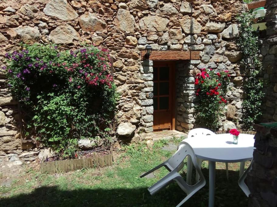 Vila La Borda De Sesué Exteriér fotografie